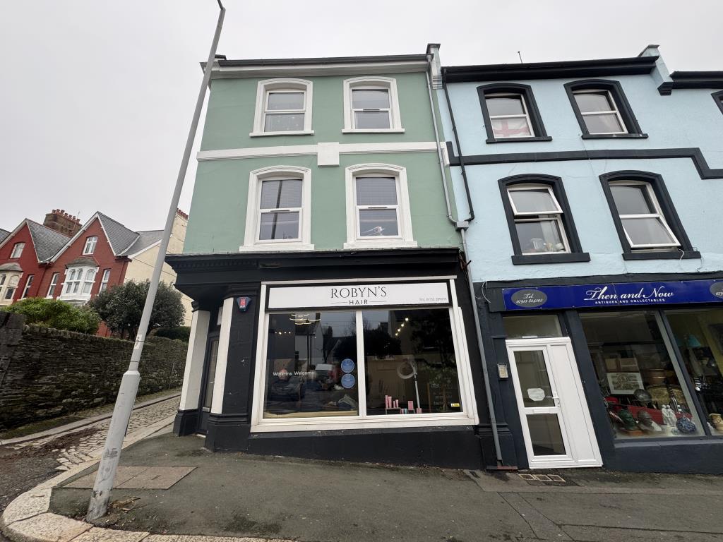 Lot: 40 - COMMERCIAL INVESTMENT - External view